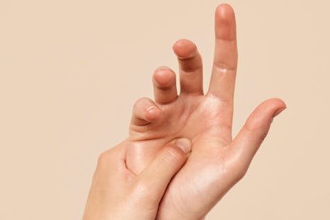 relationship between skin health and sex hormones