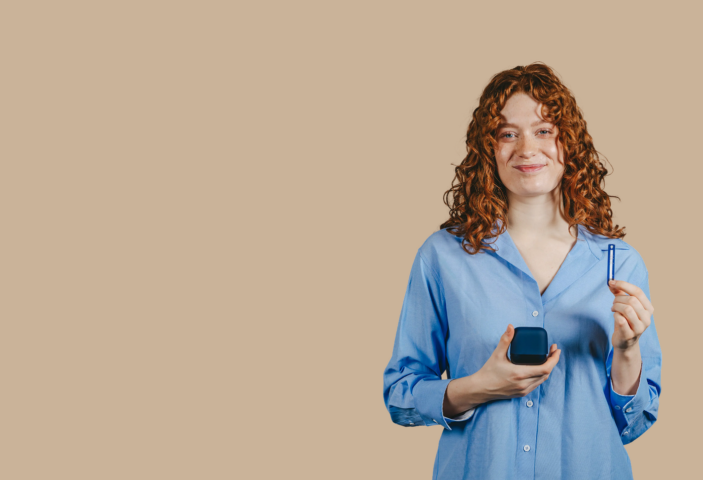 Woman using the inne minilab (AI generated)